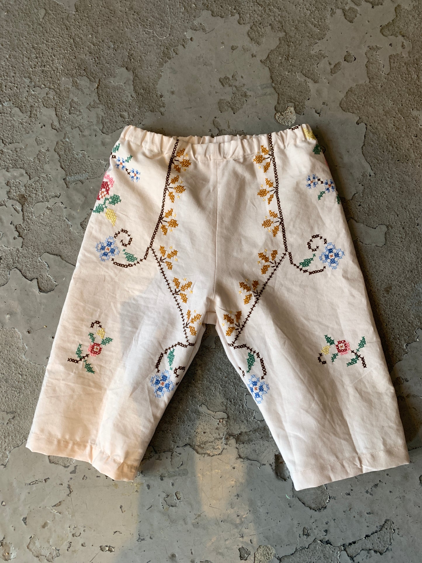 Brodert bukse baby