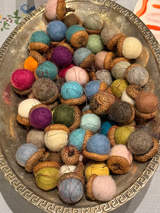 Eikenøtter til juletre